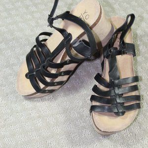Yoki Size 7.5 Strappy Wedge Platform Sandals